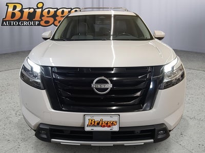 2023 Nissan Pathfinder SL