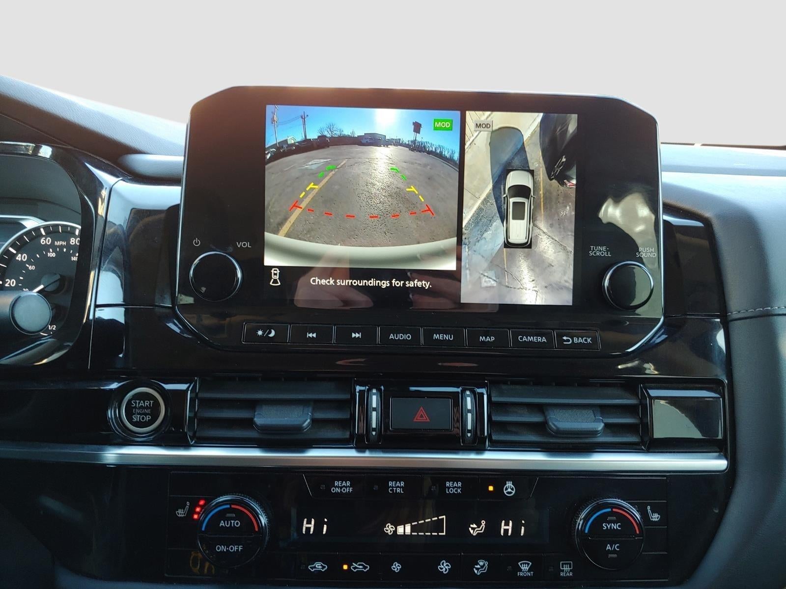 2024 Nissan Pathfinder SL