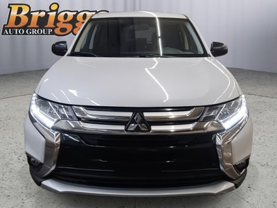 2017 Mitsubishi Outlander ES