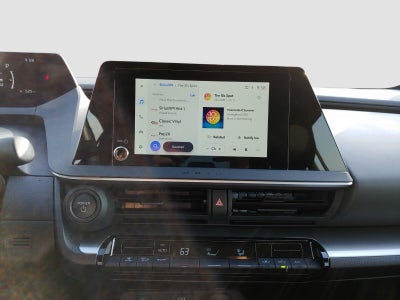 2025 Toyota Prius XLE