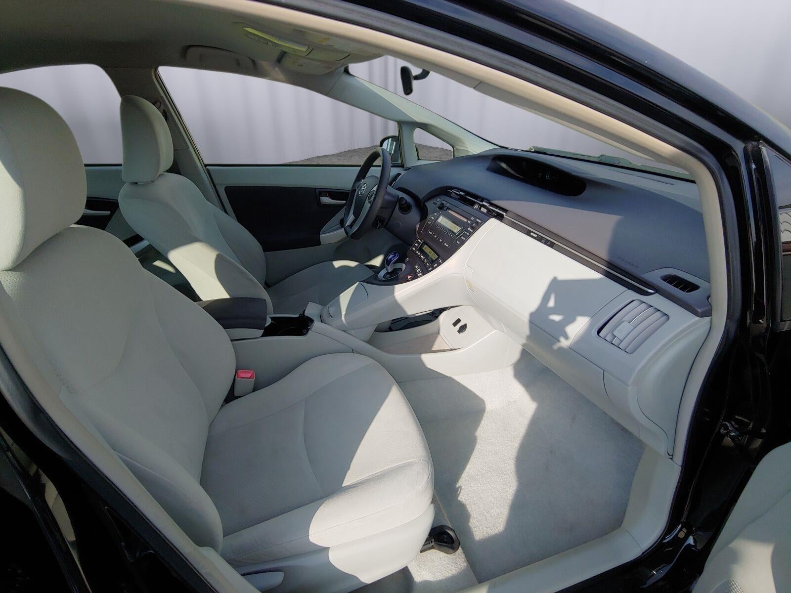 2011 Toyota Prius I