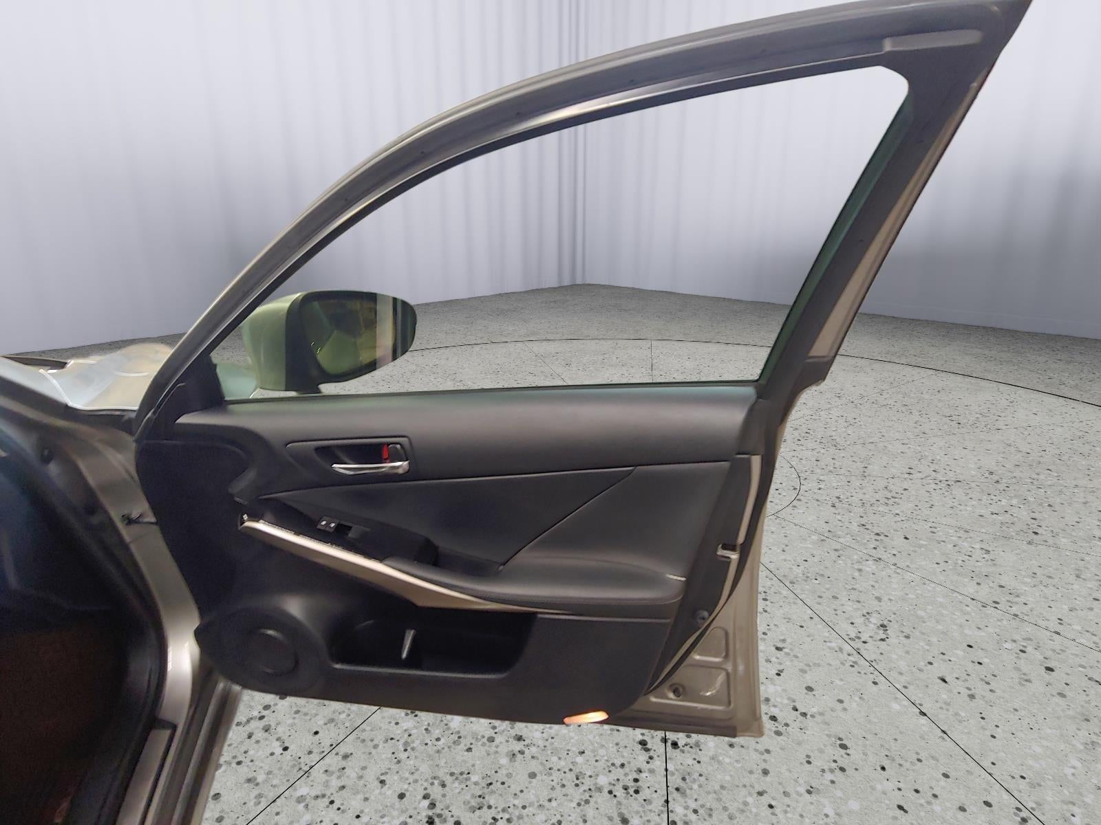 2016 Lexus IS 300 Base