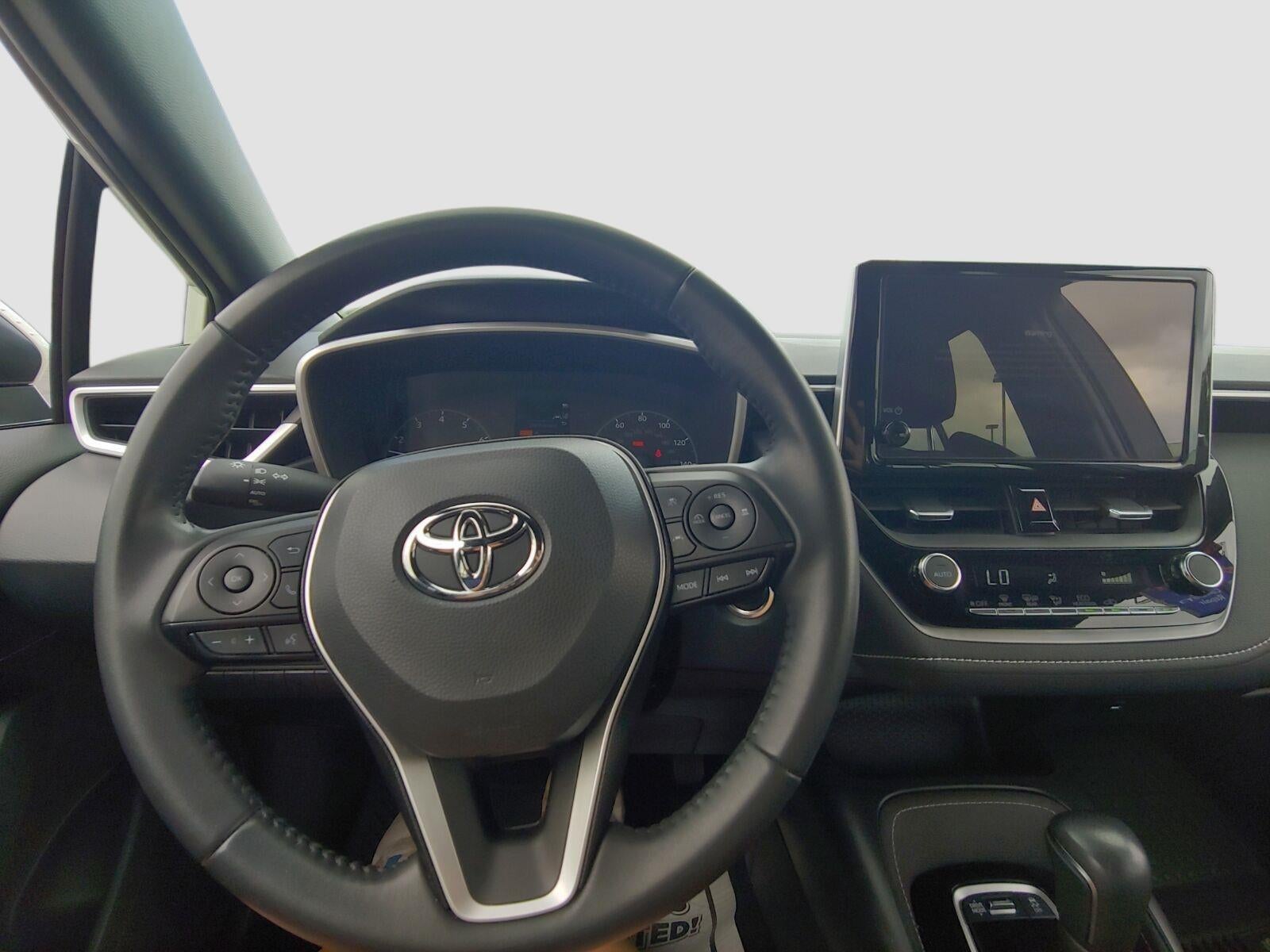 2025 Toyota Corolla Hatchback SE