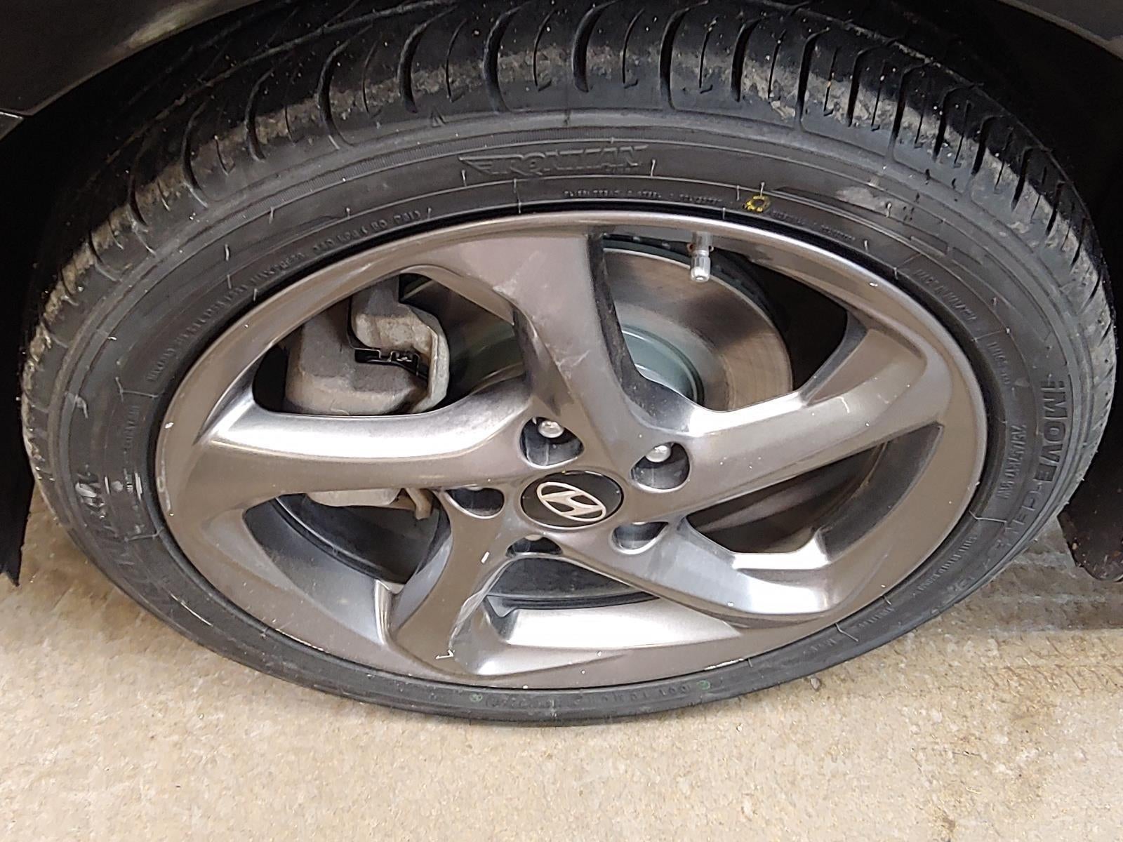 2019 Hyundai Veloster 2.0