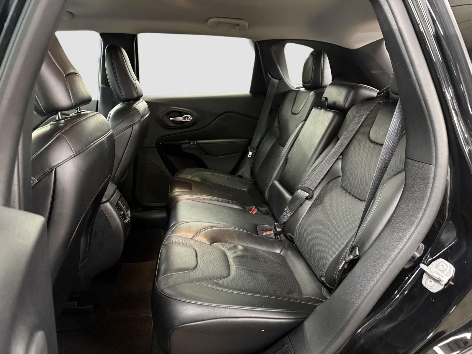 2023 Jeep Cherokee Altitude Lux