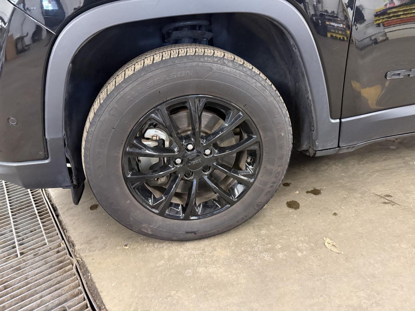 2023 Jeep Cherokee Altitude Lux