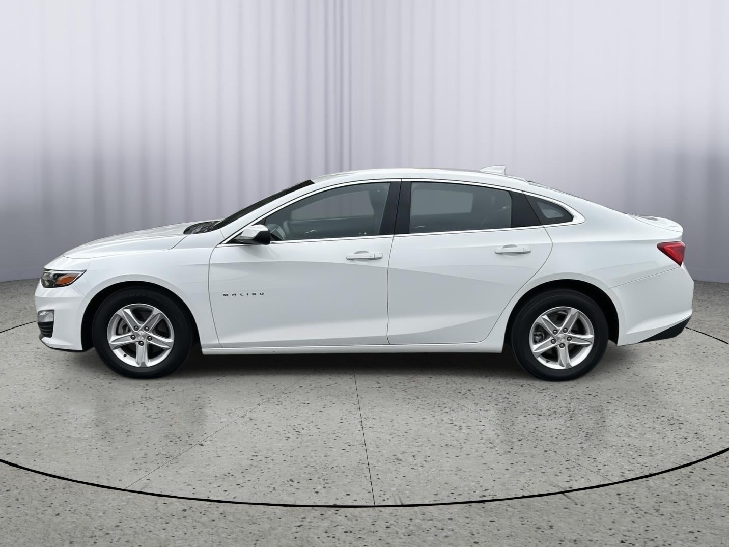 Used 2024 Chevrolet Malibu 1LT with VIN 1G1ZD5ST9RF125808 for sale in Kansas City