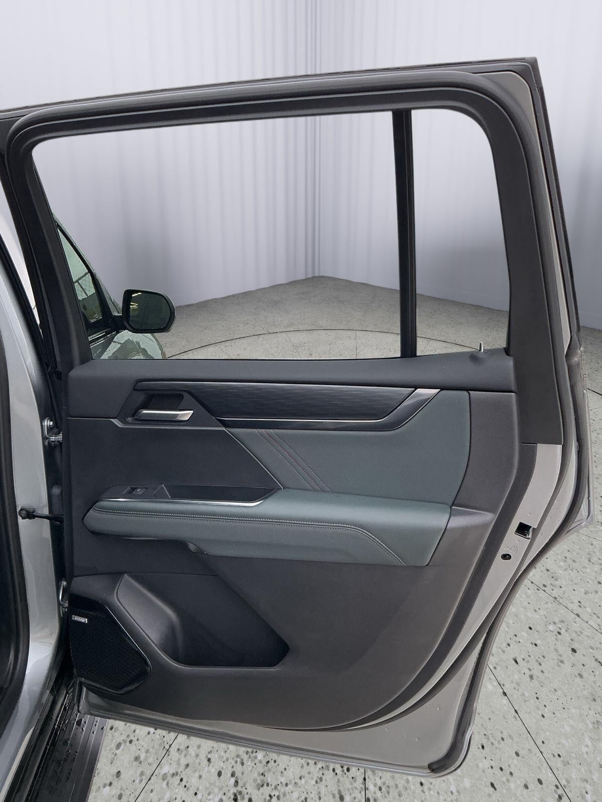 2024 GMC Acadia AWD AT4