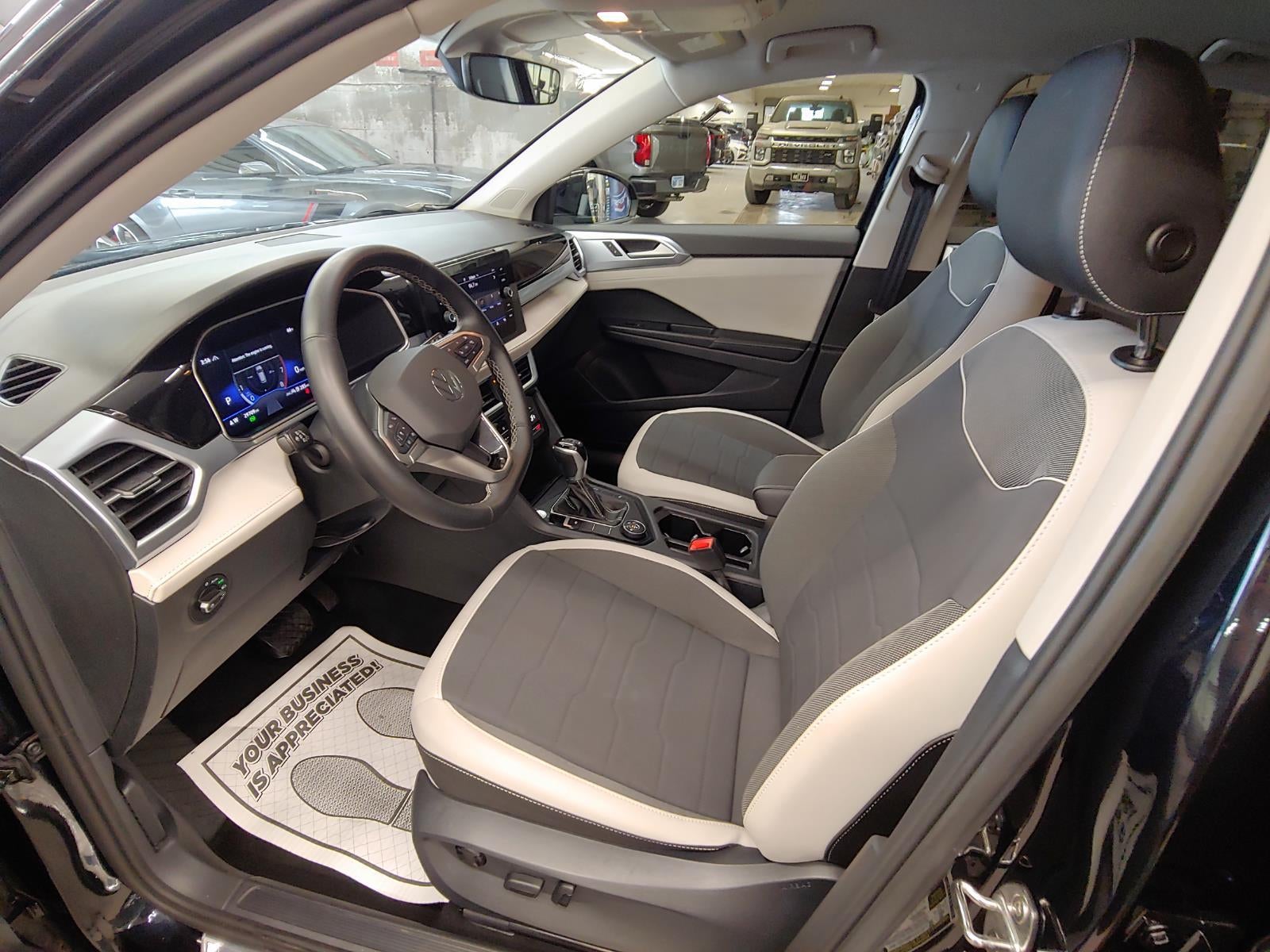 2025 Volkswagen Taos SE