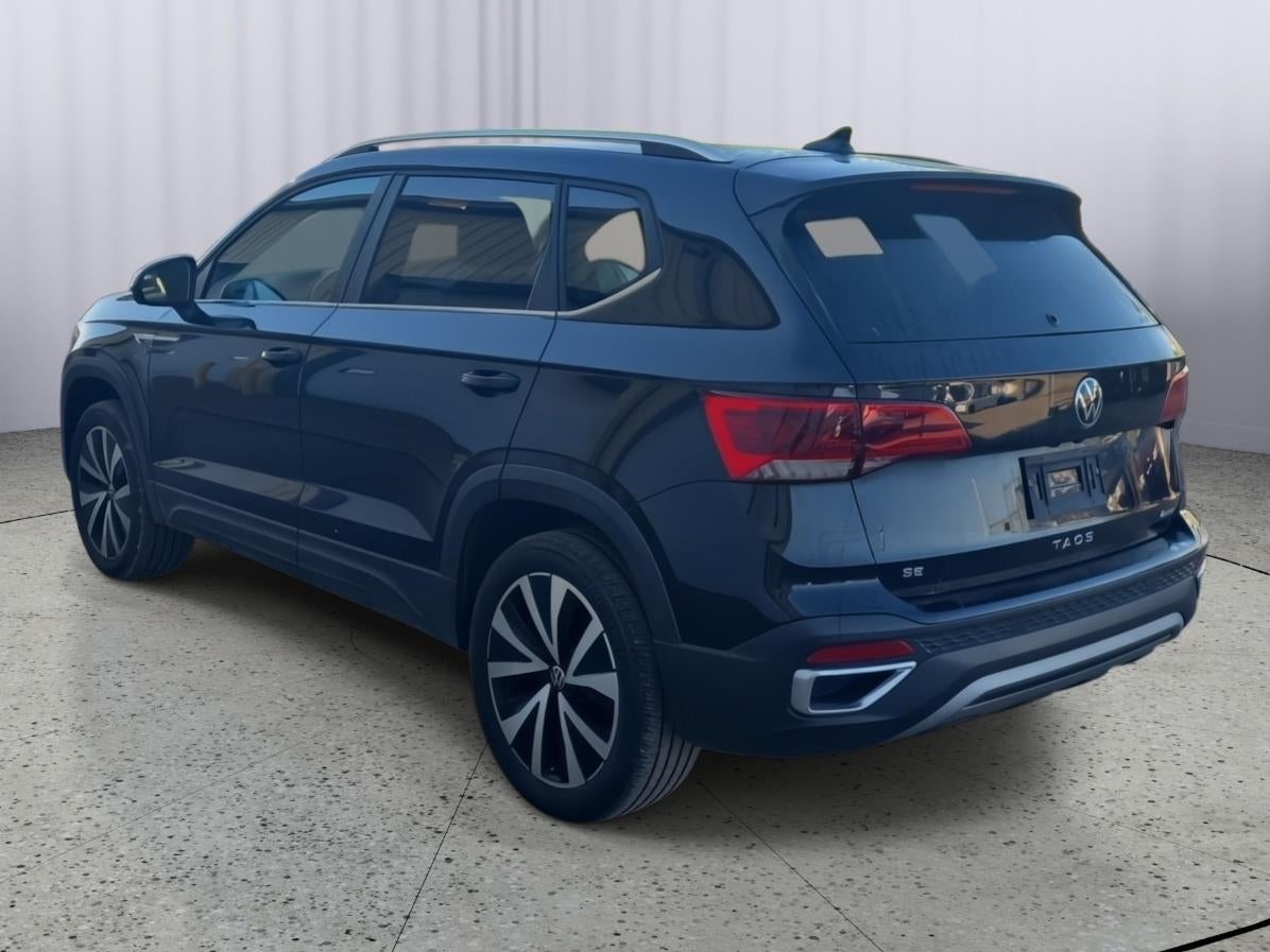 Used 2022 Volkswagen Taos SE with VIN 3VVWX7B22NM020530 for sale in Kansas City