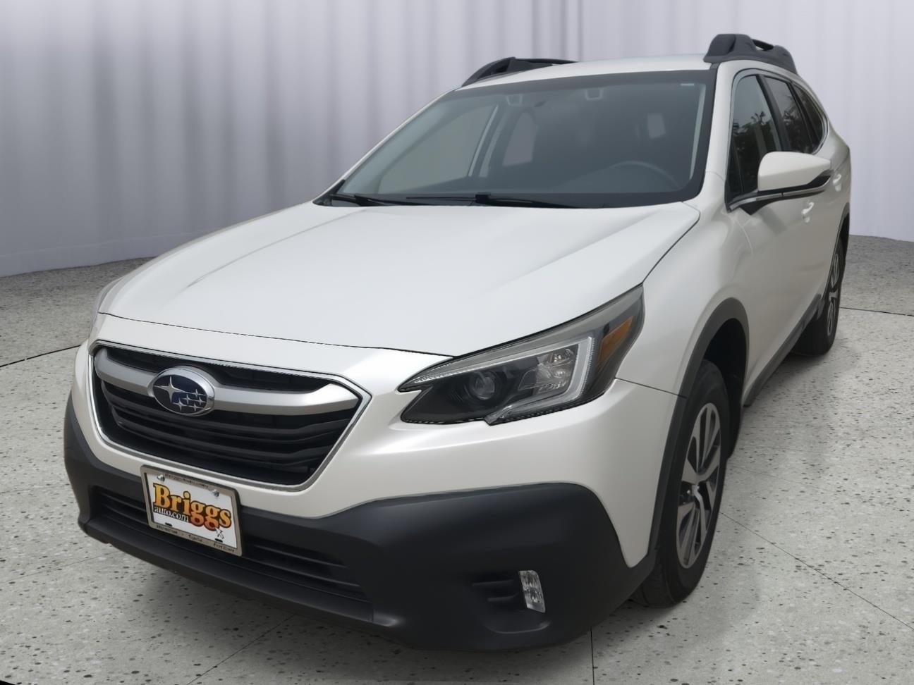 2020 Subaru Outback Premium's photo