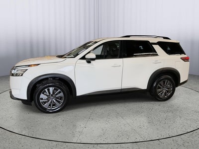 2022 Nissan Pathfinder SV