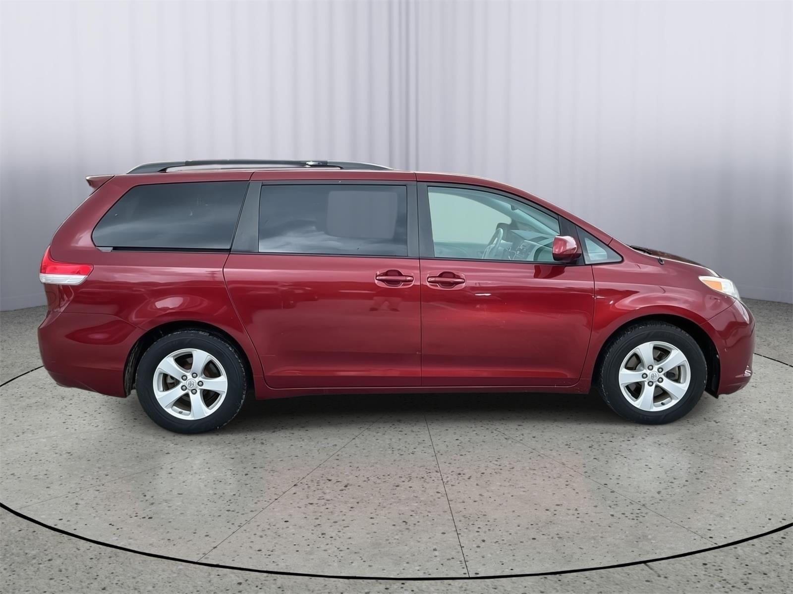 2011 Toyota Sienna LE 7-Passenger