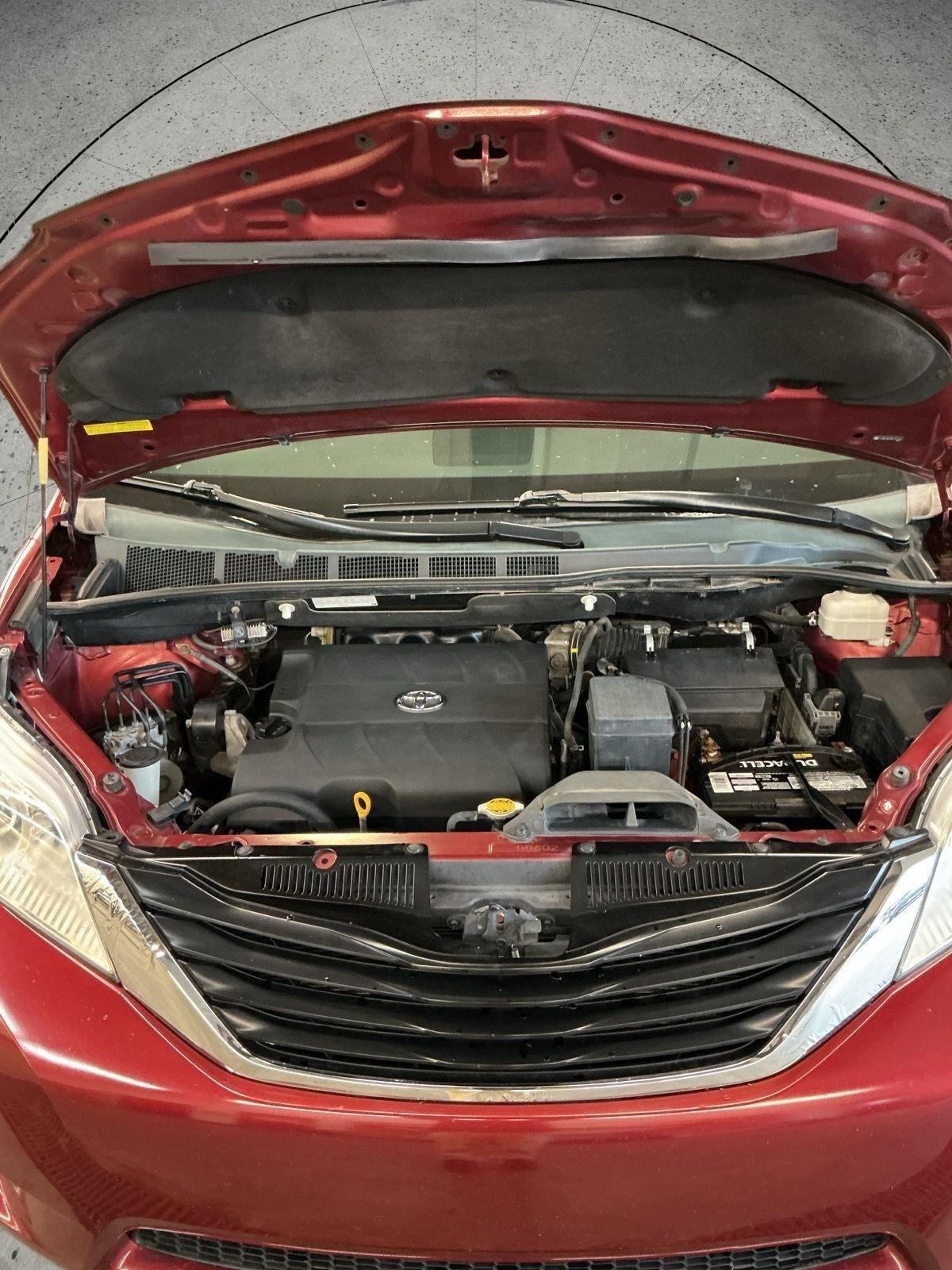 2011 Toyota Sienna LE 7-Passenger