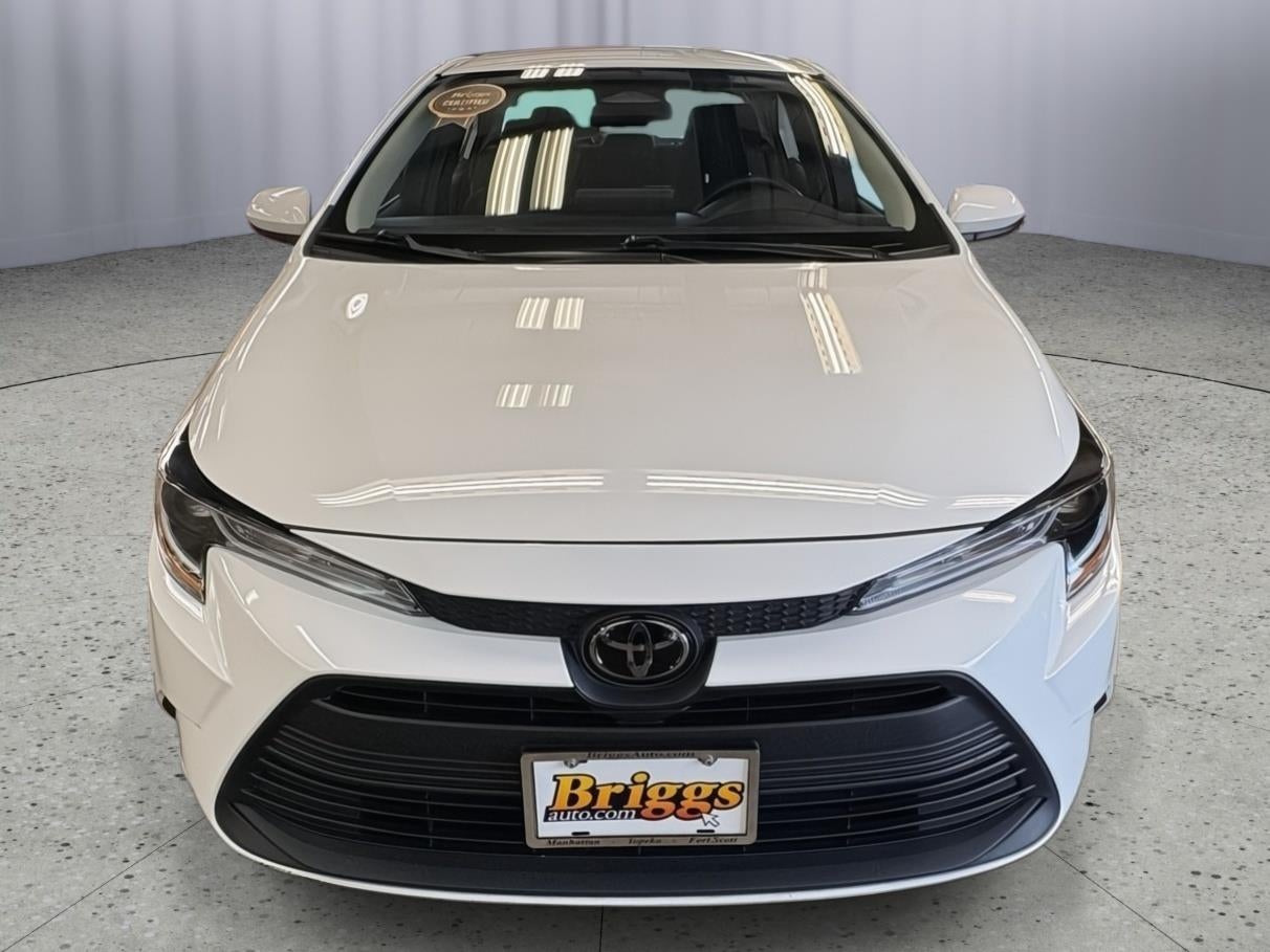 Used 2025 Toyota Corolla LE with VIN 5YFB4MDE8SP258043 for sale in Kansas City