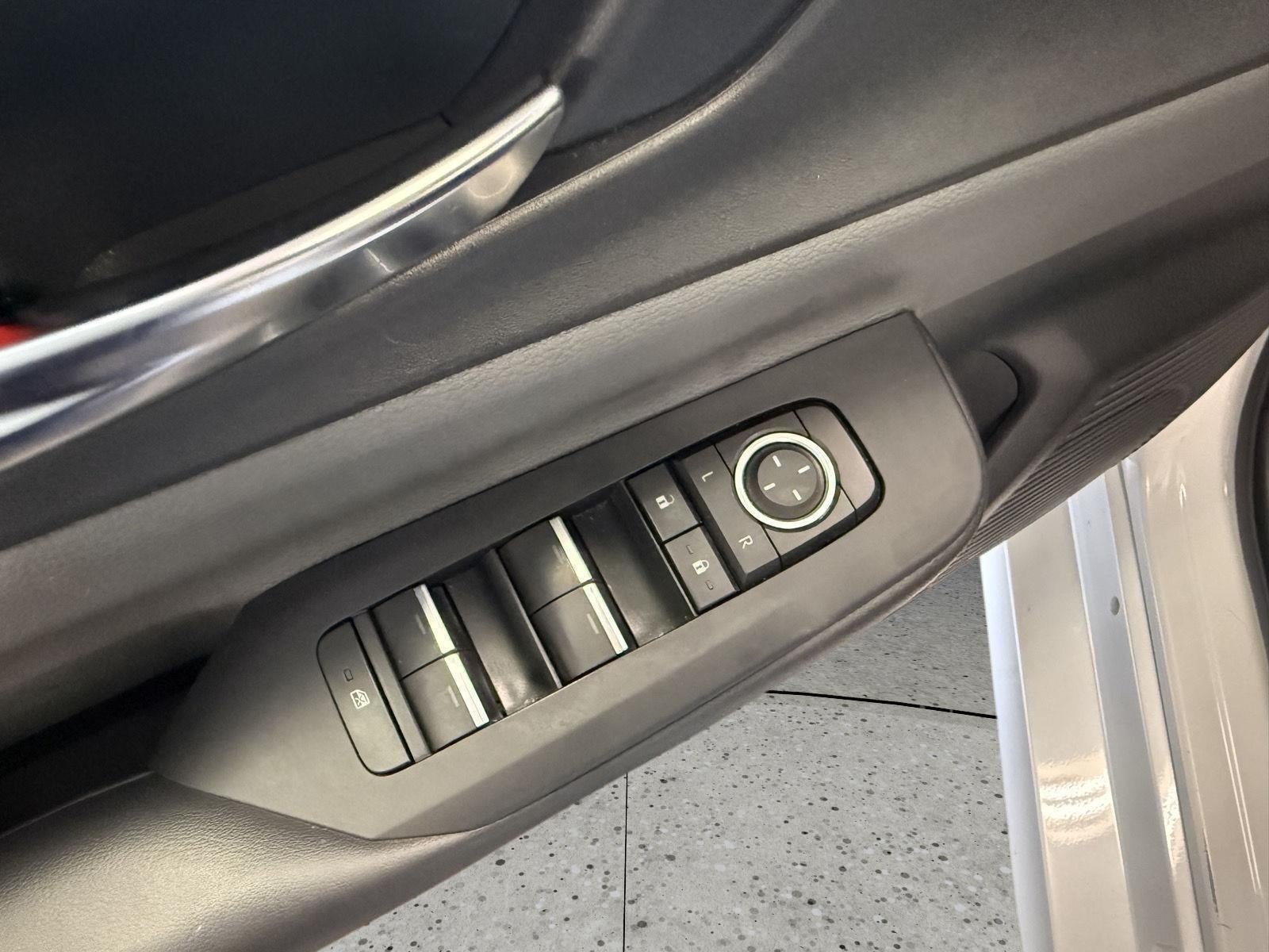 2023 Toyota Prius XLE