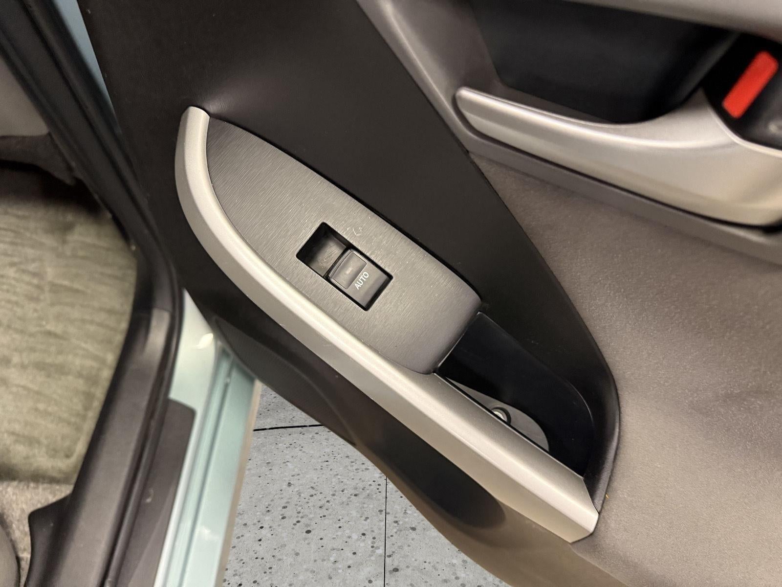 2014 Toyota Prius Three