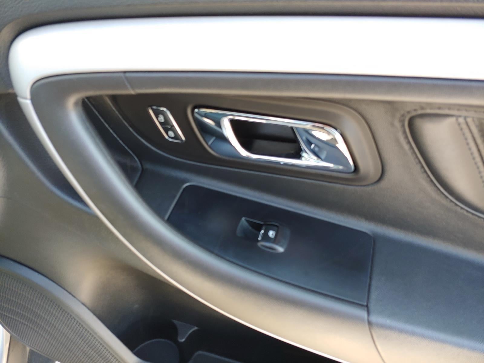 2018 Ford Taurus SEL