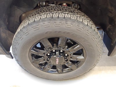 2025 GMC Sierra 2500HD AT4