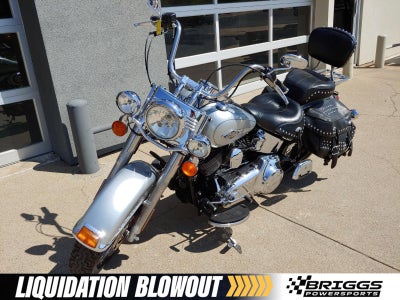 2015 HARLEY-DAVIDSON SOFTTAIL HERITAGE CLASSIC Base