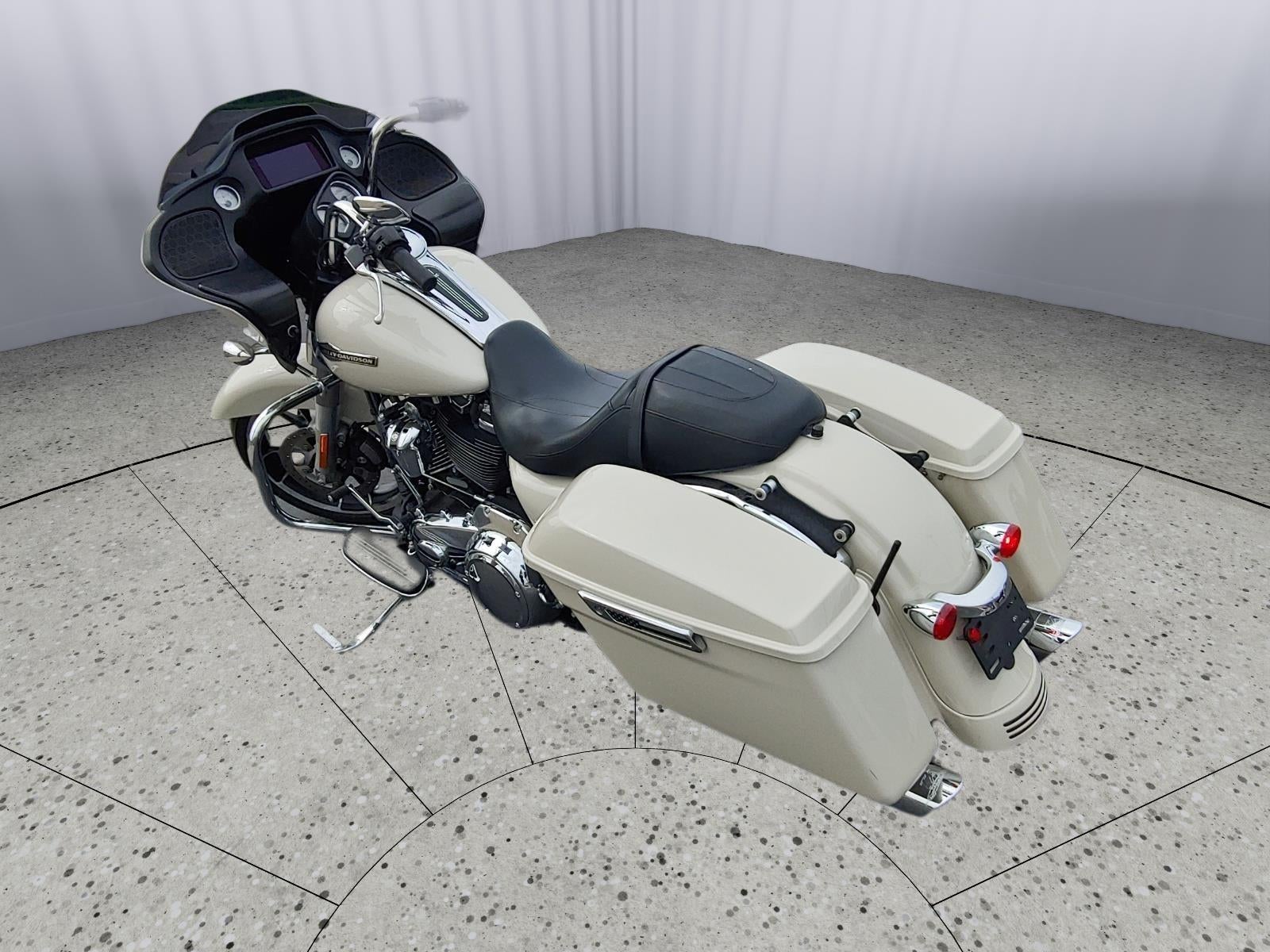 2022 HARLEY-DAVIDSON ROAD GLIDE Base