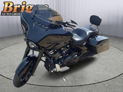 2020 HARLEY-DAVIDSON STREET GLIDE Base