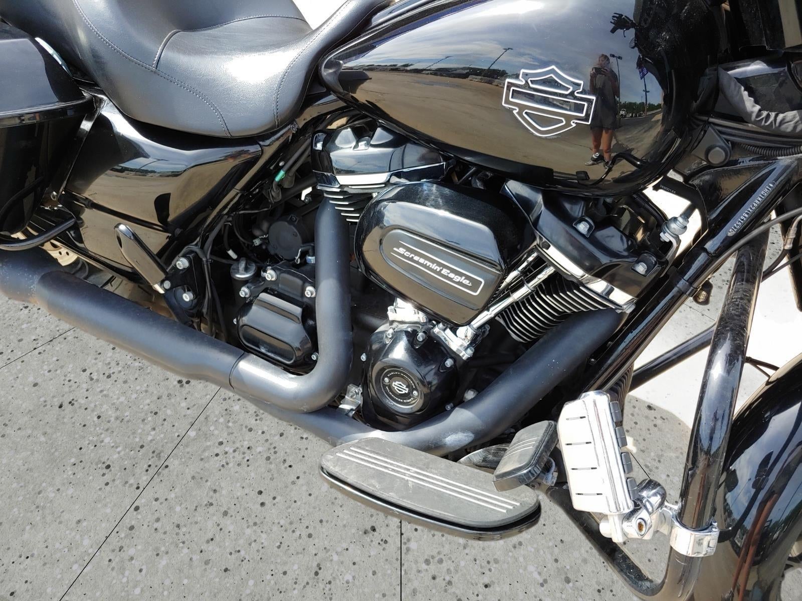 2020 HARLEY-DAVIDSON STREET GLIDE Base