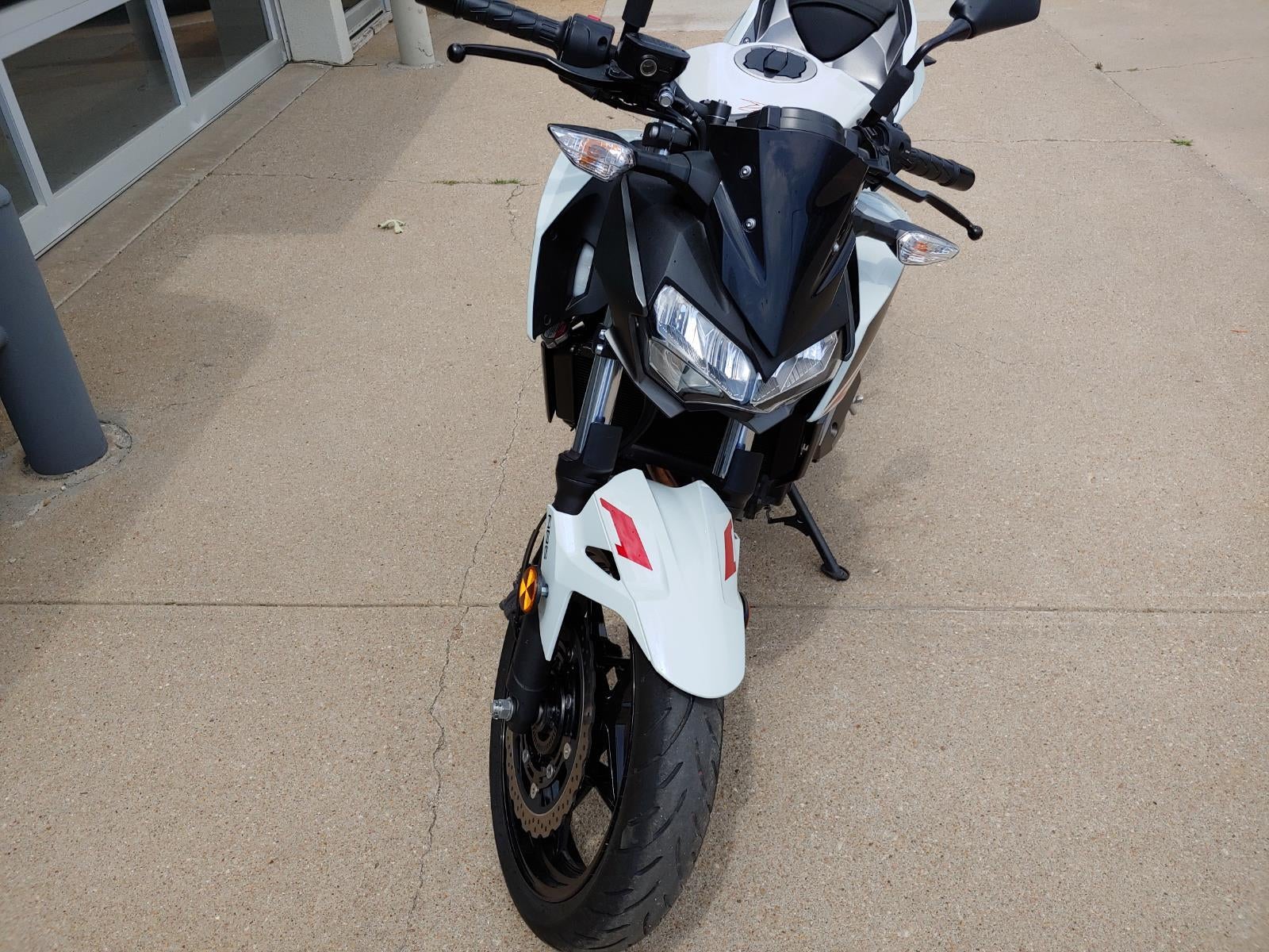 2023 KAWASAKI Z400 Base