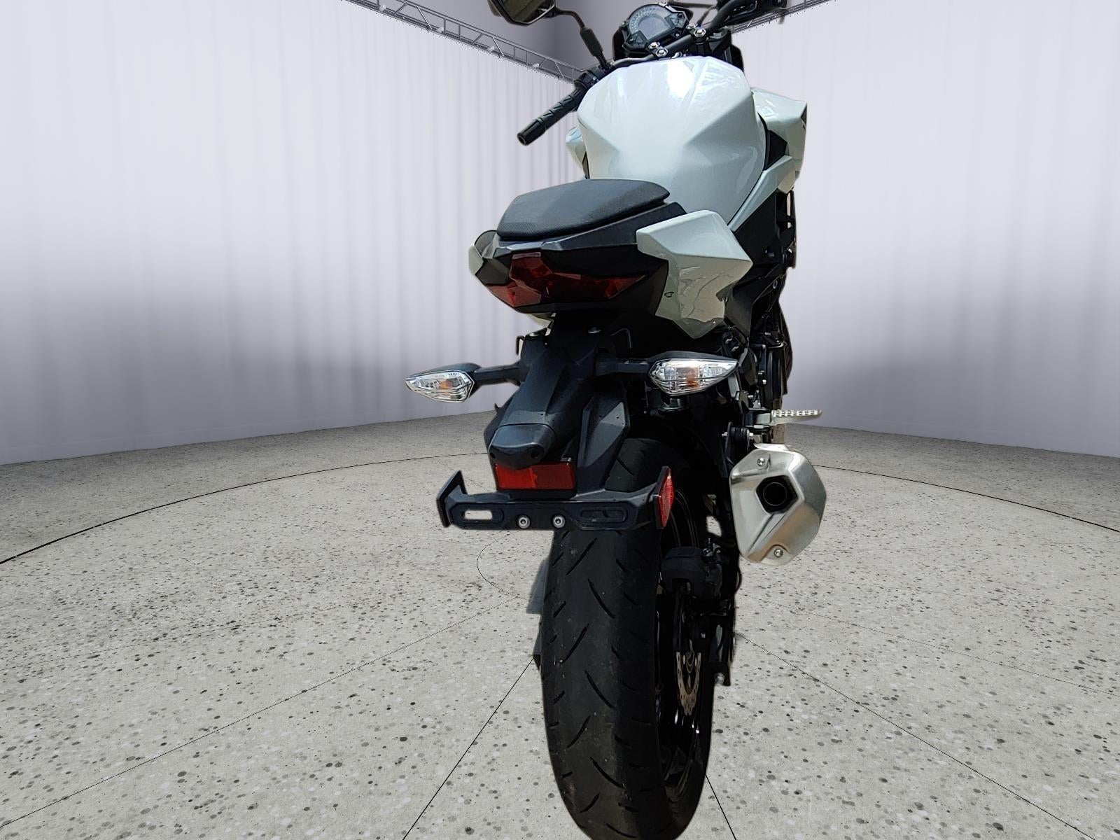 2023 KAWASAKI Z400 Base