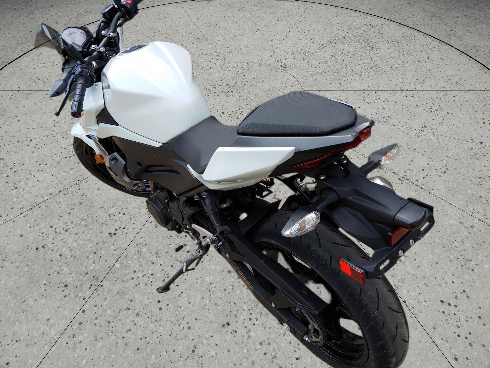 2023 KAWASAKI Z400 Base