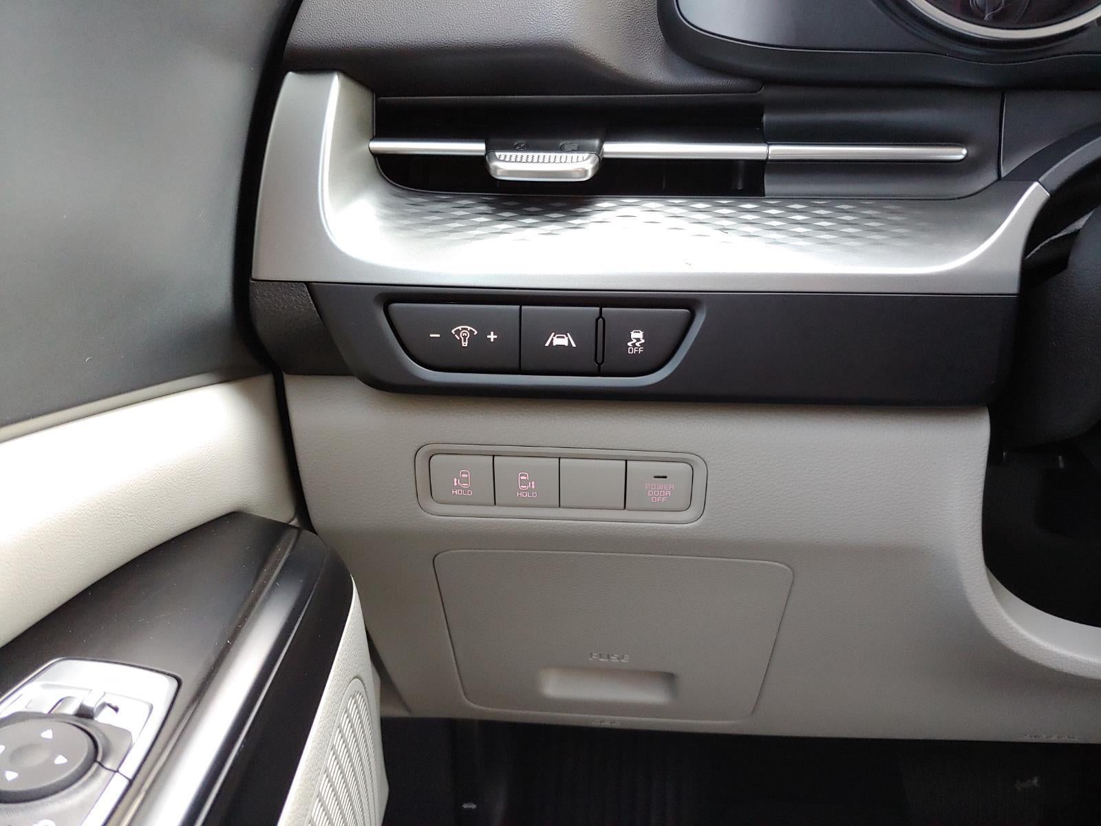 2024 Kia Carnival LX