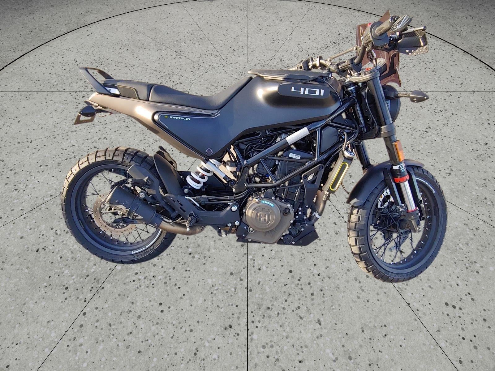2022 HUSQVARNA SVARTPILEN 401 Base