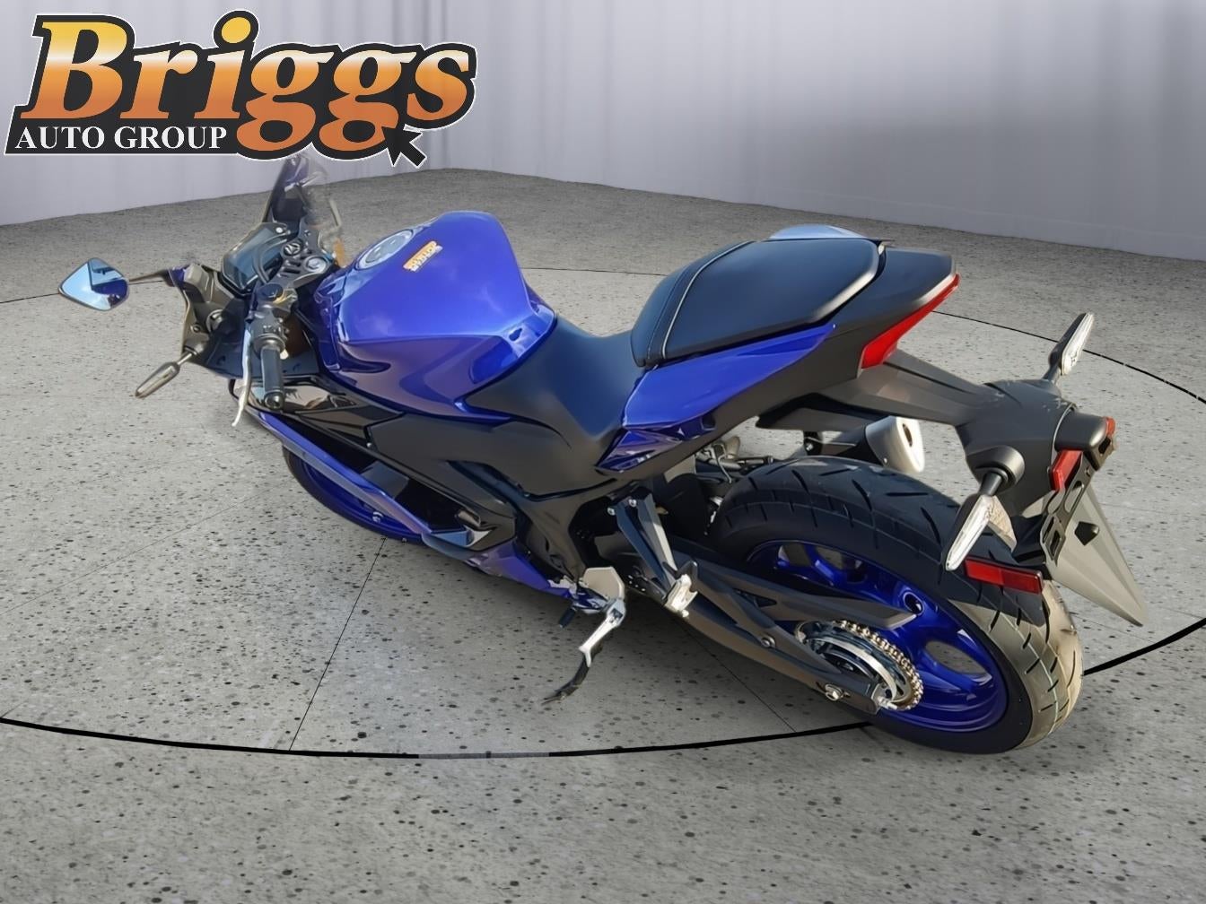 2025 YAMAHA YZF-R3 Base