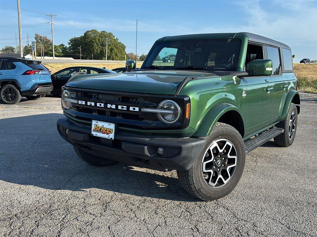 2023 Ford BRONCO Base
