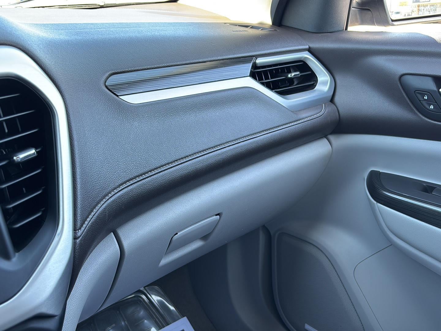 2018 GMC Acadia SLT