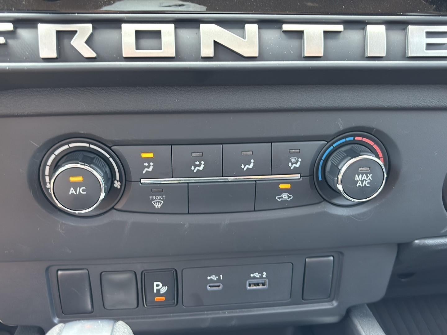 2025 Nissan Frontier SV