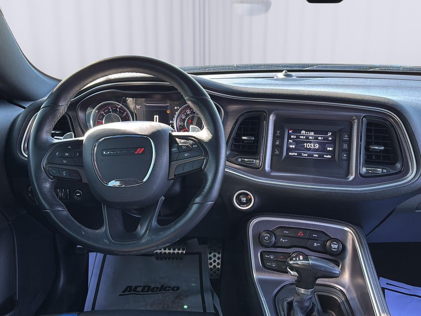 2015 Dodge Challenger R/T Shaker