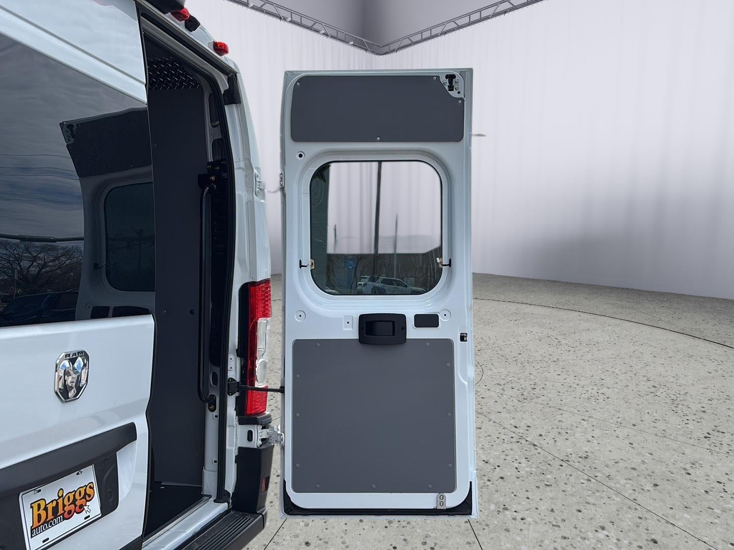 2025 RAM ProMaster Cargo Van SLT