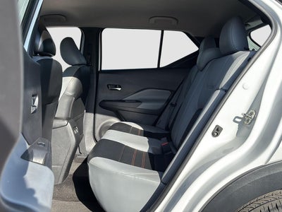 2022 Nissan Kicks SR