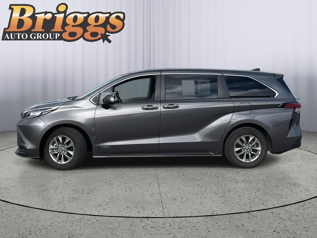 2021 Toyota Sienna LE