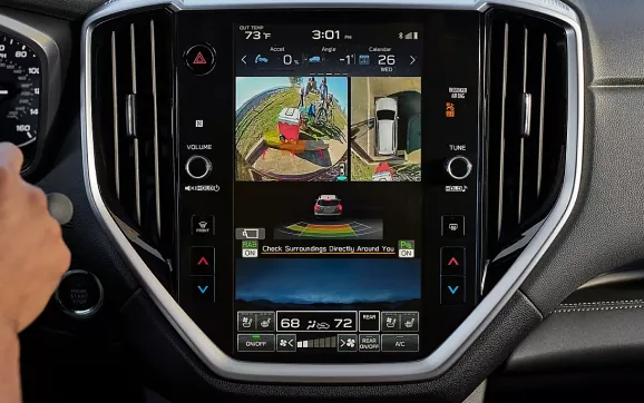 360-degree Surround View Monitor on the Ascent touchscreen