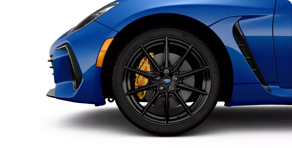 Dark gray metallic-finish 18-inch aluminum-alloy wheel on the BRZ tS