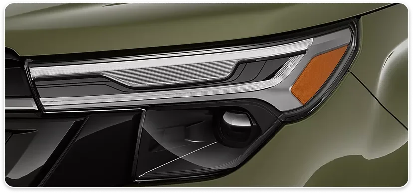 Headlight and grille detail on the 2026 Subaru Forester Hybrid