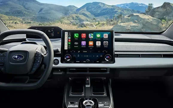 Dashboard and 14-inch touchscreen of the 2026 Subaru Solterra