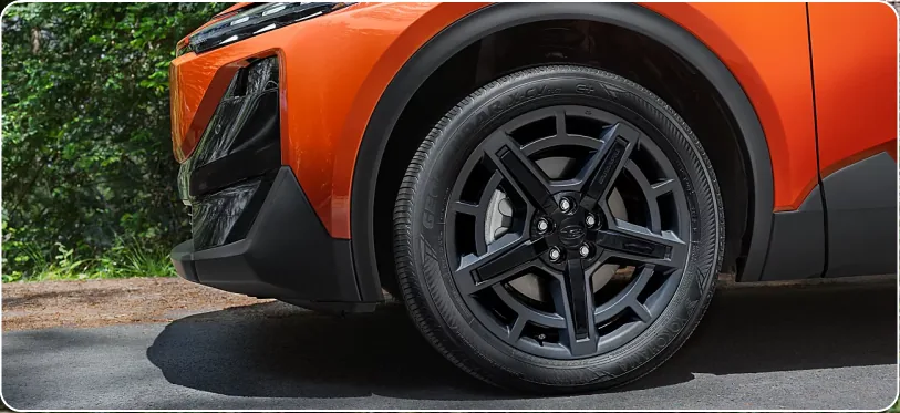 20-inch alloy wheel with a dynamic bladed design and contoured lower cladding